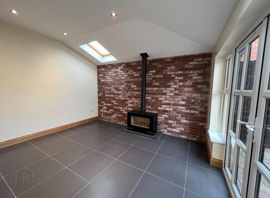 9 Thompson Manor, Lisburn, BT28 3GA