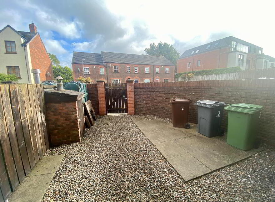 2 Graham Court, Moira, Craigavon, BT67 0TW