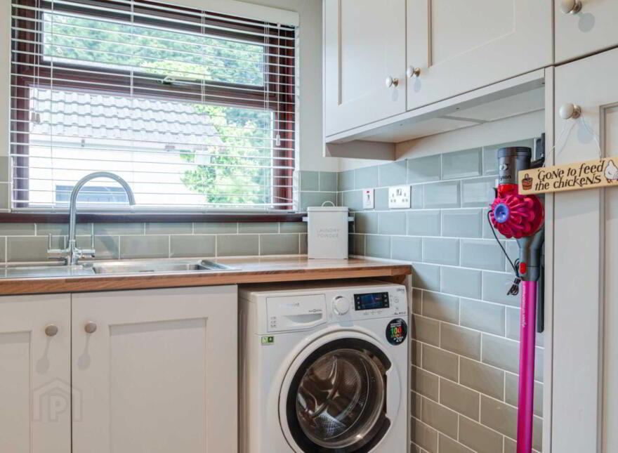6 Moss Close, Ballynure, Ballyclare, BT39 9YE