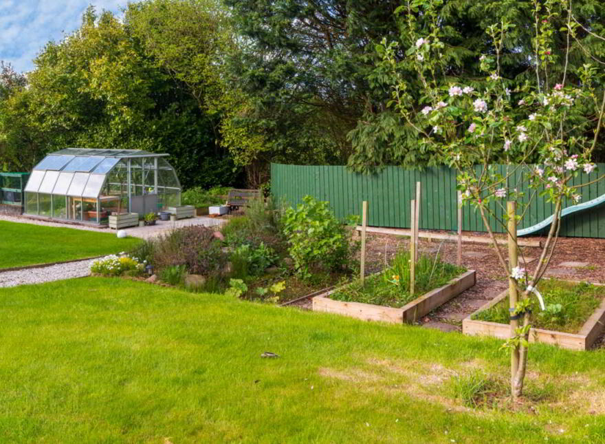 6 Moss Close, Ballynure, Ballyclare, BT39 9YE