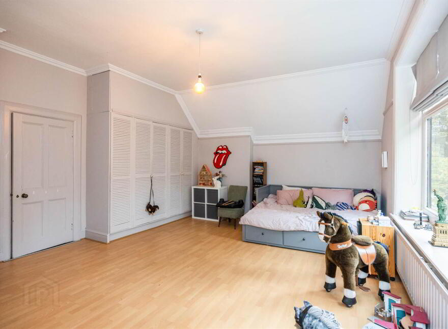 Redcot, 35 Kings Road, Belfast, BT5 6JG