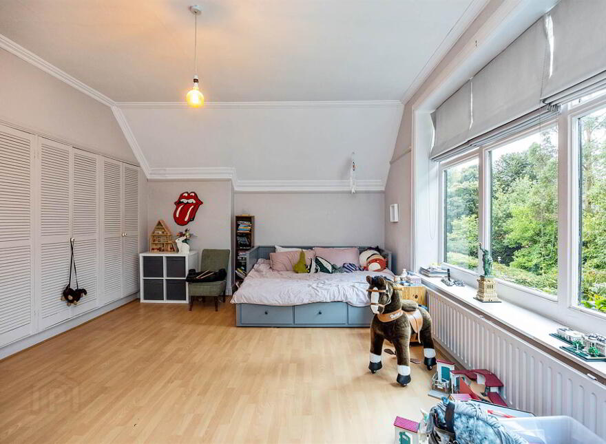 Redcot, 35 Kings Road, Belfast, BT5 6JG