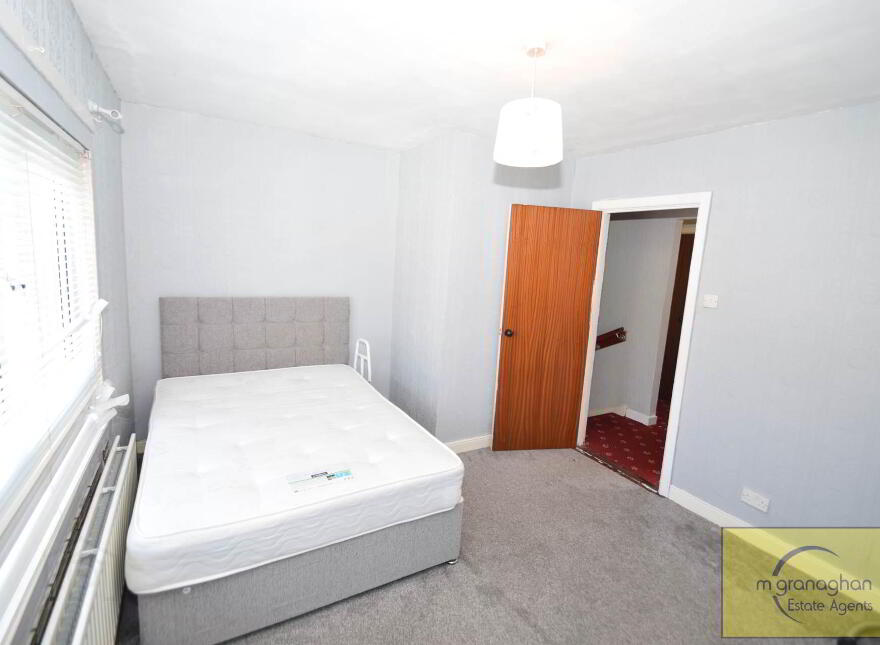 92 Beechmount Parade, Falls Road, Belfast, BT12 7LX