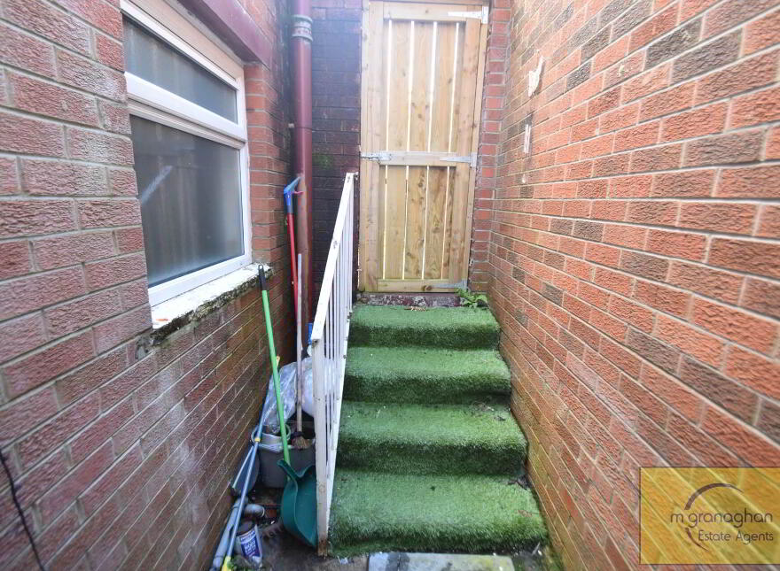 92 Beechmount Parade, Falls Road, Belfast, BT12 7LX