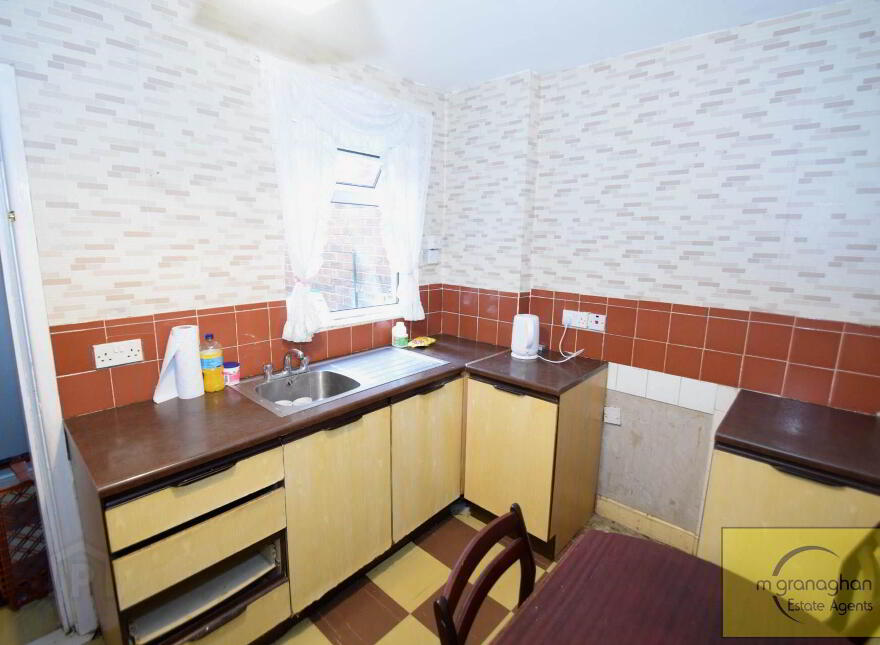 92 Beechmount Parade, Falls Road, Belfast, BT12 7LX