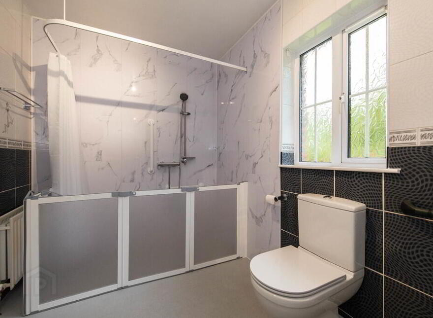51 Lynda Farm, Jordanstown, Newtownabbey, BT37 0AX