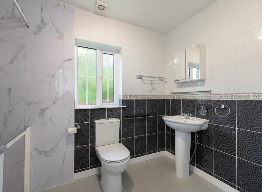 51 Lynda Farm, Jordanstown, Newtownabbey, BT37 0AX