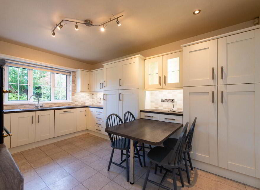 51 Lynda Farm, Jordanstown, Newtownabbey, BT37 0AX