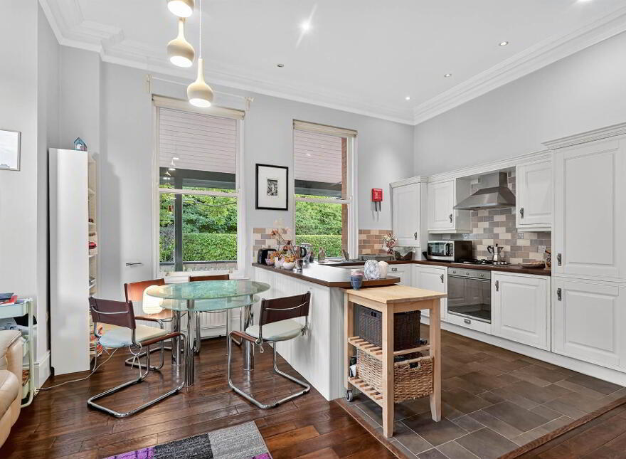A Apt Seaver House, 138 Malone Road, Belfast, BT9 5LH