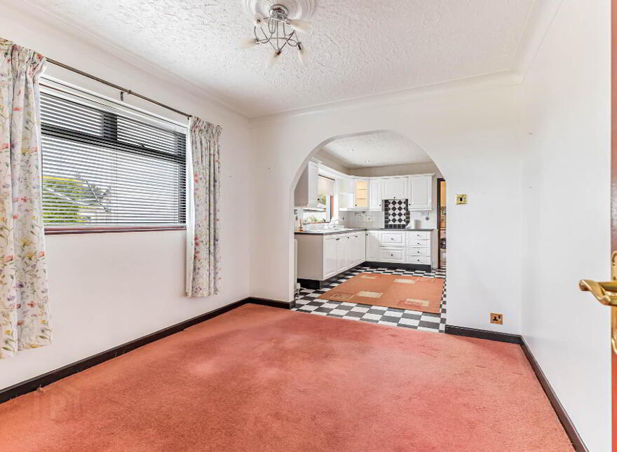 6 Whinney Hill, Lisburn, BT28 3UZ