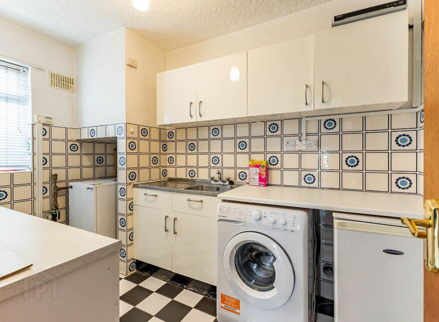 6 Whinney Hill, Lisburn, BT28 3UZ