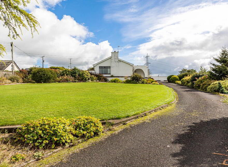6 Whinney Hill, Lisburn, BT28 3UZ