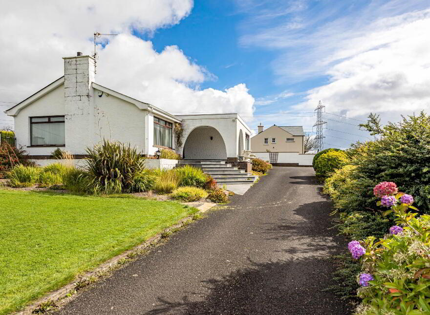 6 Whinney Hill, Lisburn, BT28 3UZ