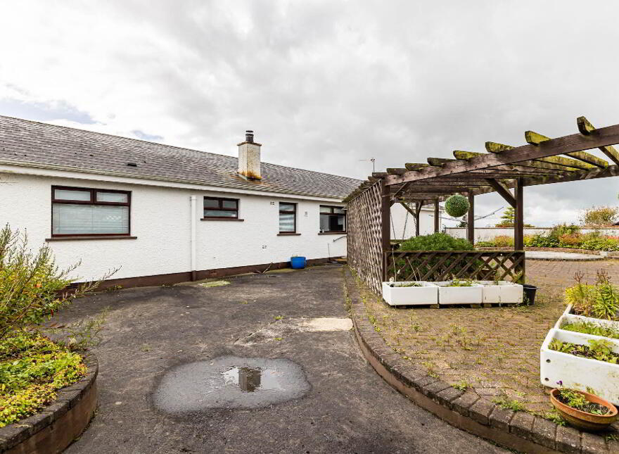 6 Whinney Hill, Lisburn, BT28 3UZ