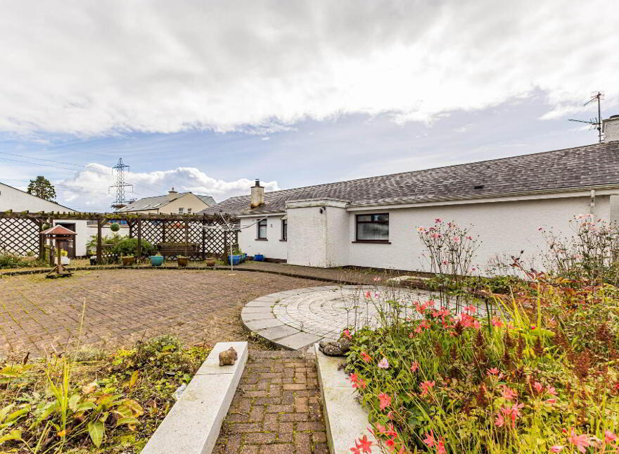 6 Whinney Hill, Lisburn, BT28 3UZ