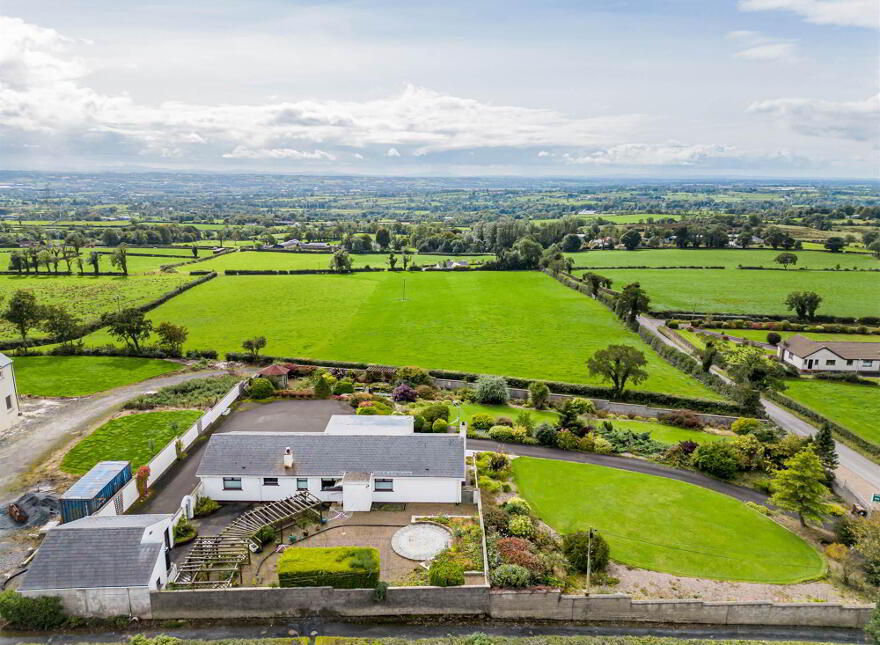 6 Whinney Hill, Lisburn, BT28 3UZ
