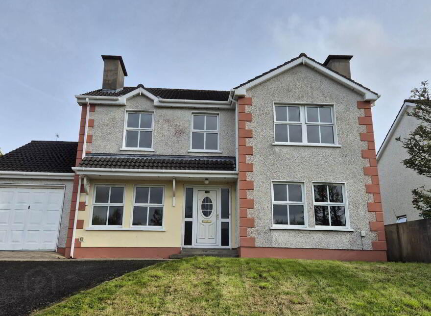 77 Glenoughty Close, Letterkenny, F92V2H4 photo