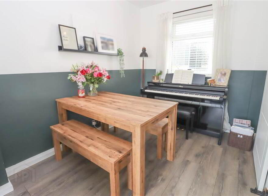 101 Cherryhill Road, Dundonald, Belfast, BT16 1JL