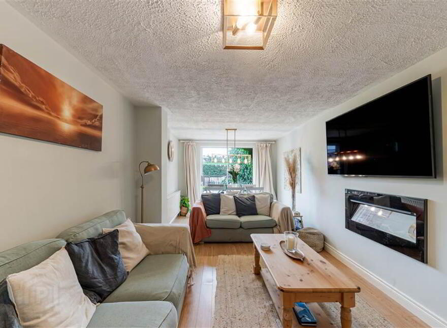 10 The Vines, Finaghy, Belfast, BT10 0GP