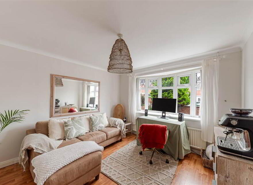 10 The Vines, Finaghy, Belfast, BT10 0GP