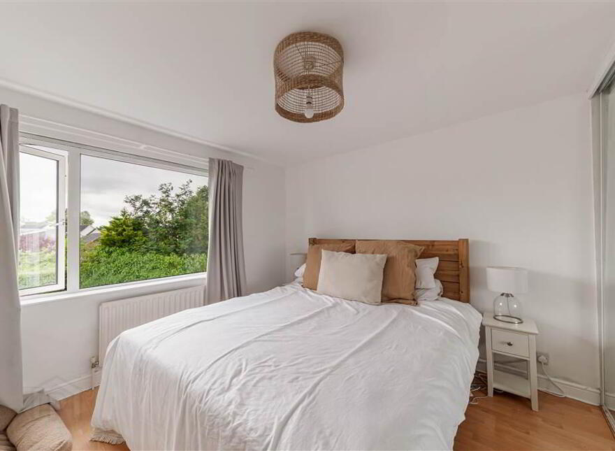 10 The Vines, Finaghy, Belfast, BT10 0GP