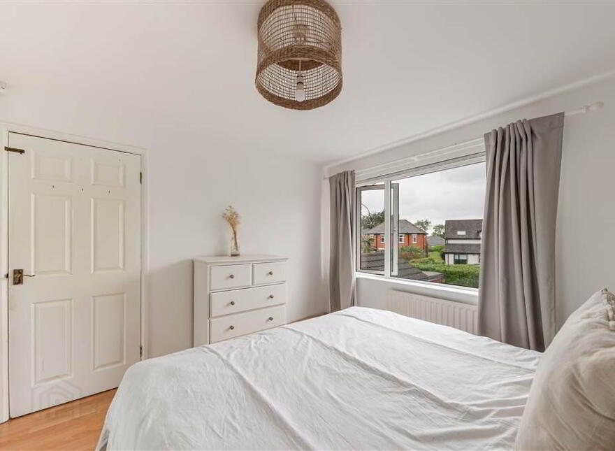 10 The Vines, Finaghy, Belfast, BT10 0GP