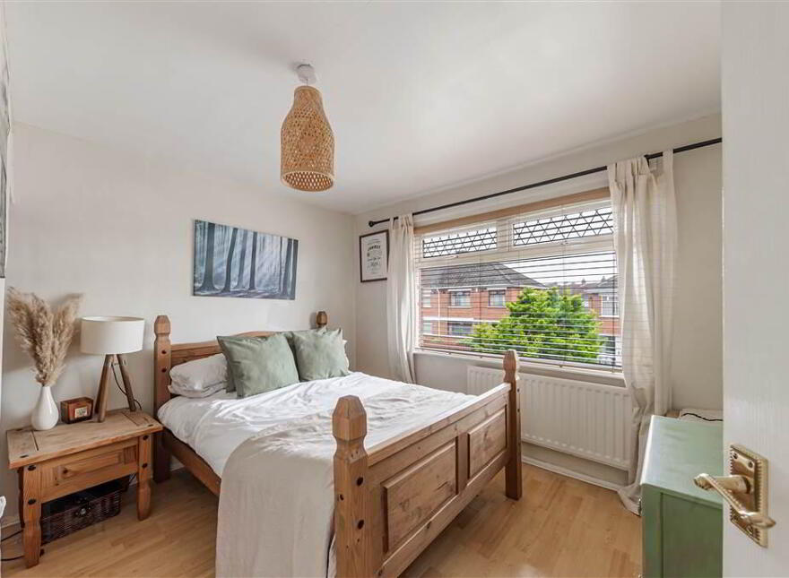 10 The Vines, Finaghy, Belfast, BT10 0GP