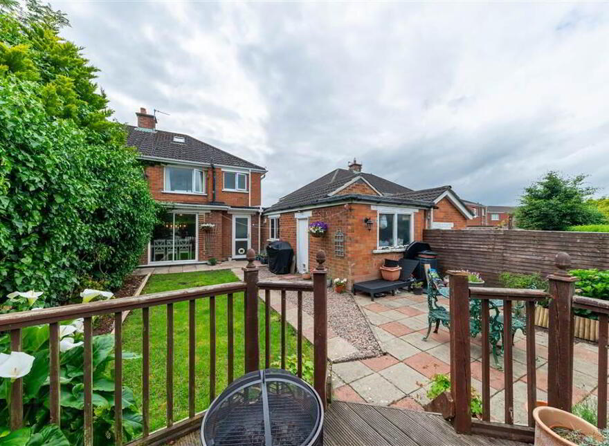 10 The Vines, Finaghy, Belfast, BT10 0GP