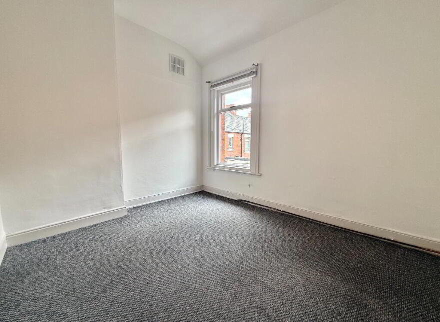 200 Ravenhill Avenue, Belfast, BT6 8LL