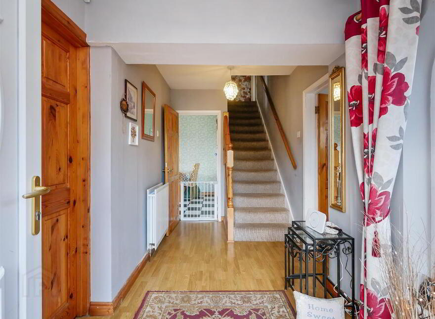 8 Castlerobin Road, Belvoir Park, Belfast, BT8 7DW
