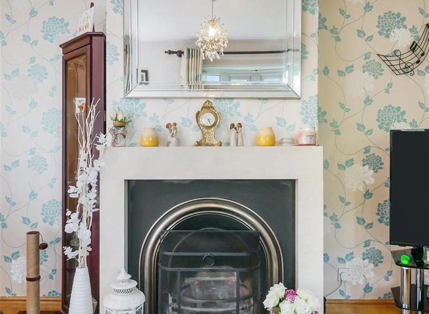 8 Castlerobin Road, Belvoir Park, Belfast, BT8 7DW