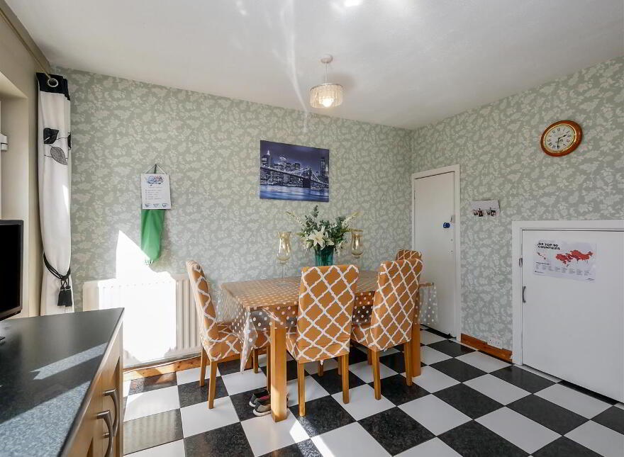 8 Castlerobin Road, Belvoir Park, Belfast, BT8 7DW