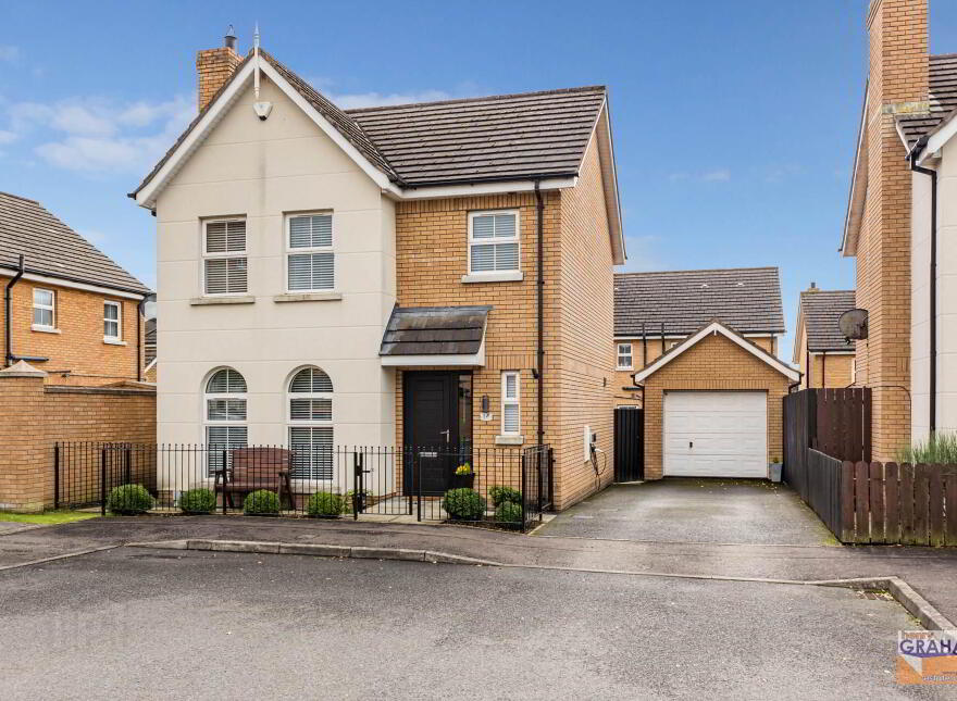 14 Mornington Place, Lisburn, BT28 2WR photo