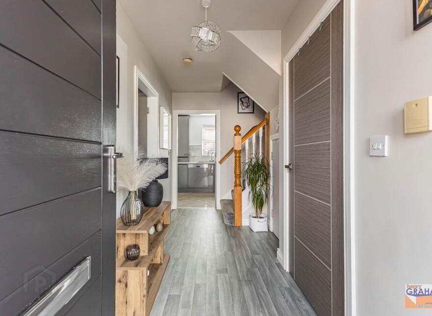 14 Mornington Place, Lisburn, BT28 2WR