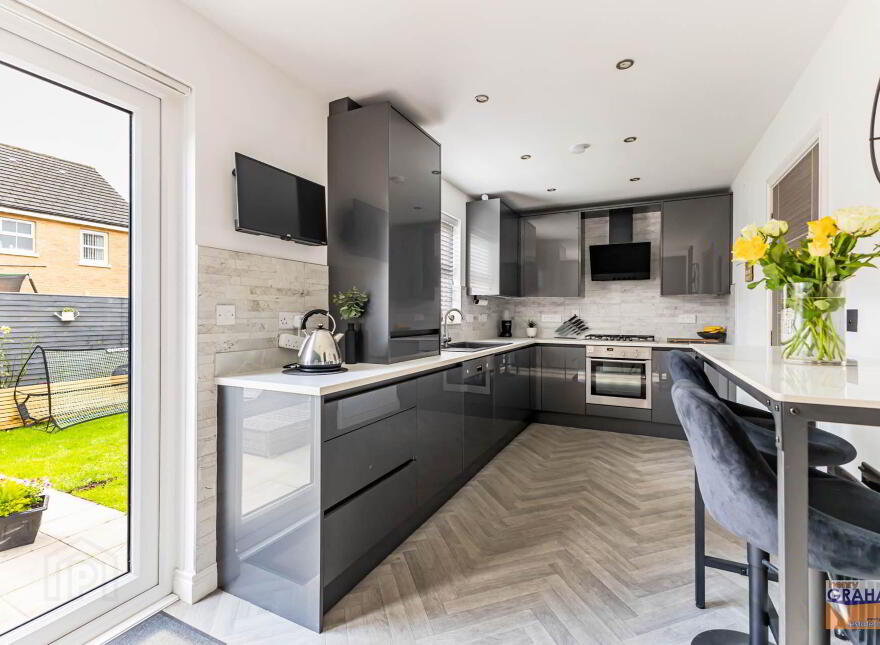 14 Mornington Place, Lisburn, BT28 2WR