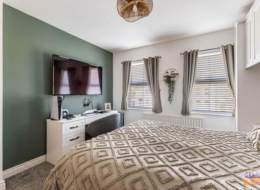 14 Mornington Place, Lisburn, BT28 2WR