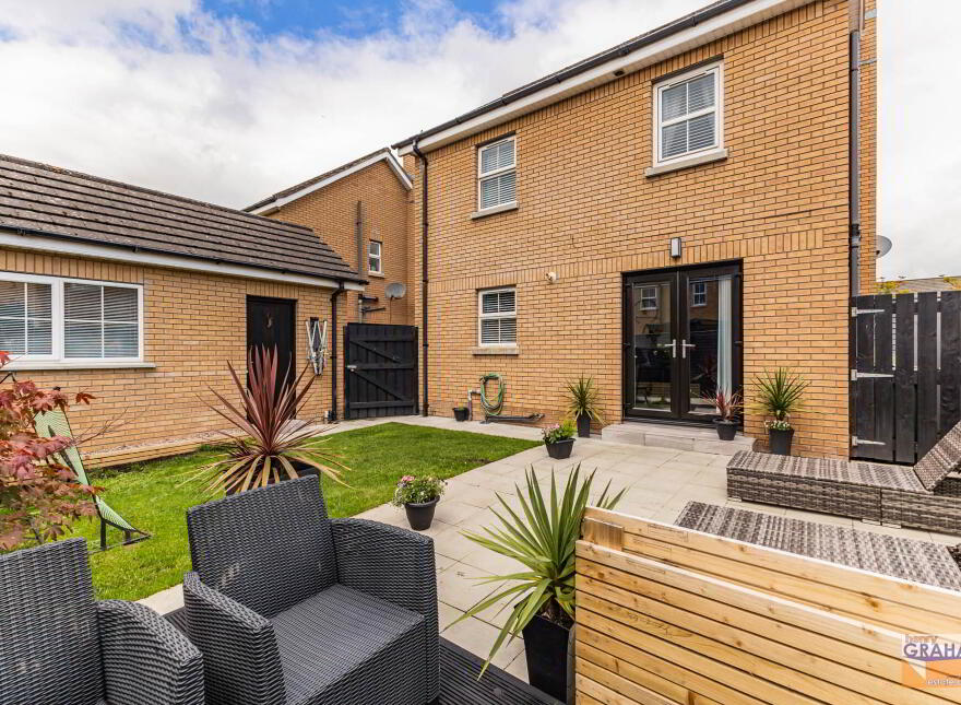 14 Mornington Place, Lisburn, BT28 2WR