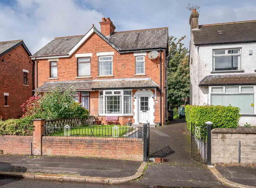 36 Connsbrook Avenue, Belfast, BT4 1JT