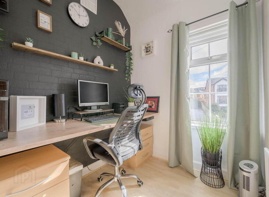 36 Connsbrook Avenue, Belfast, BT4 1JT