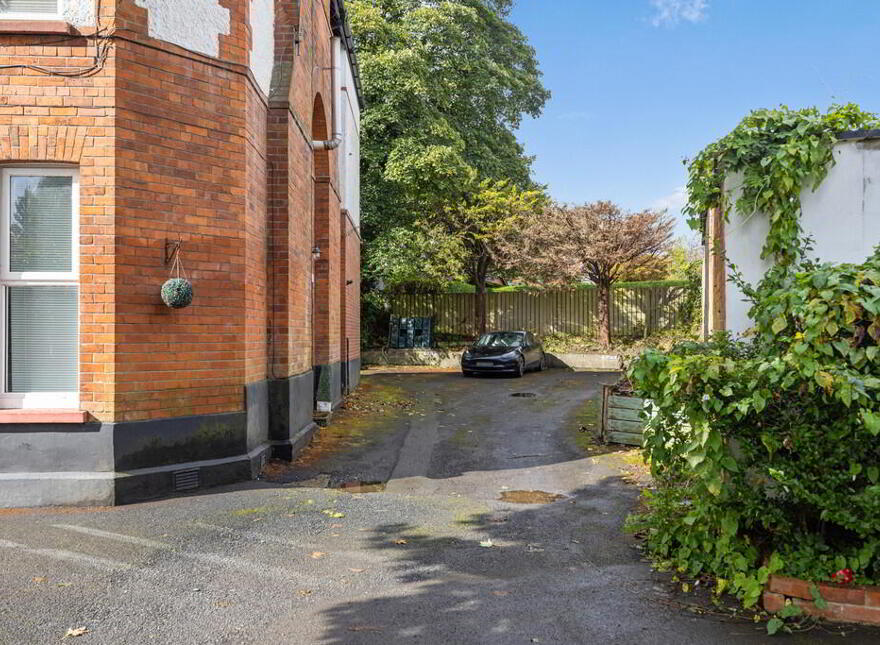 Apartment 4 1 Sandown Park, Belfast, BT5 6JP