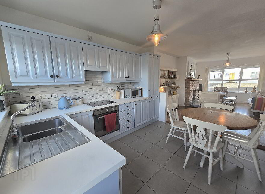 38 Benbane Park, Portballintrae, Bushmills, BT57 8BP