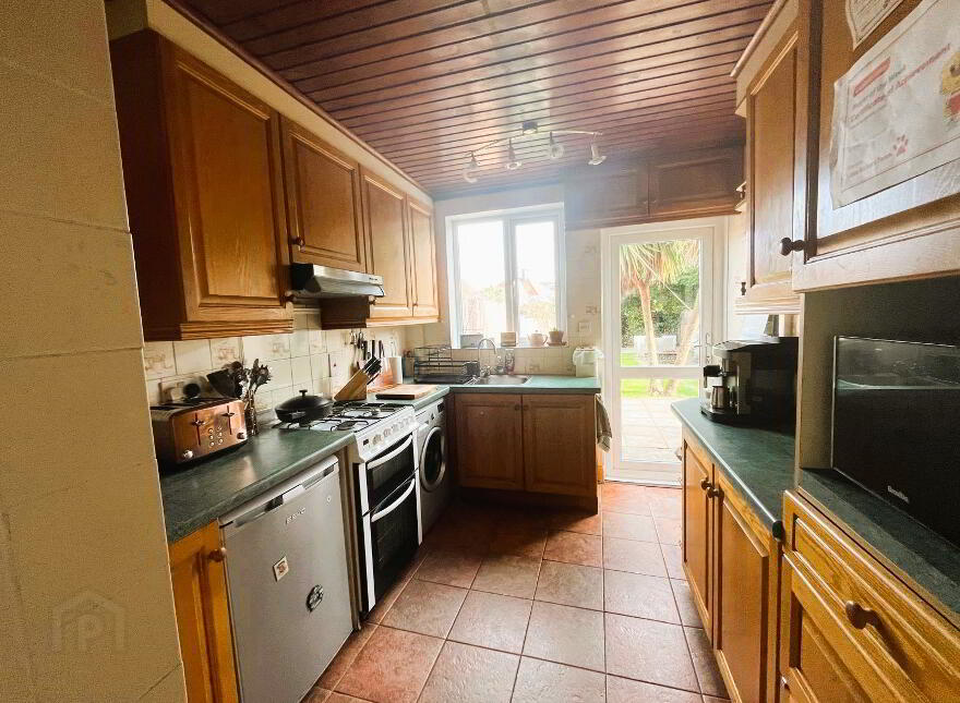 97 Islandmagee Road, Carrickfergus, BT38 7JZ