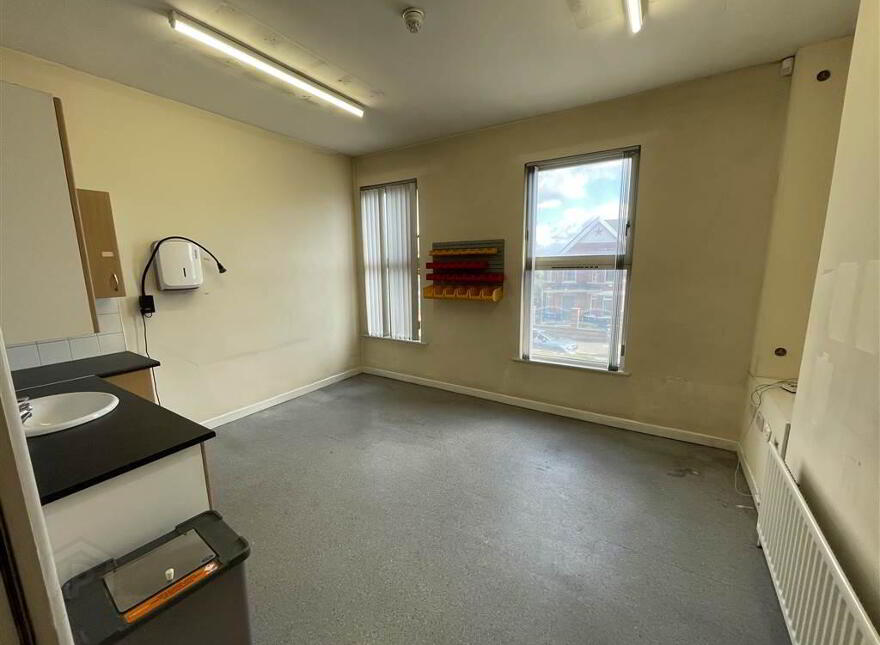 475 Falls Road, Belfast, BT12 6DD
