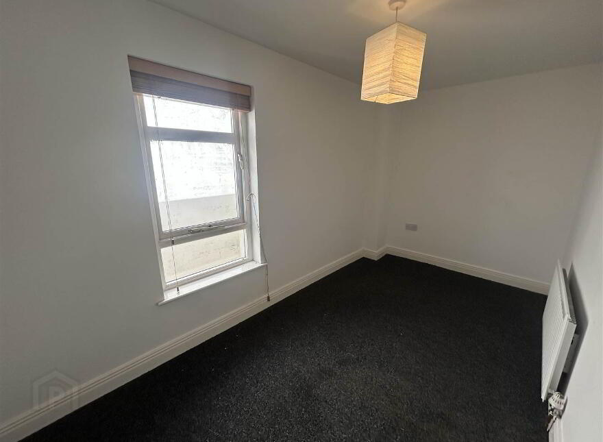 Apt 2, 18 Shore Road, Holywood, BT18 9HX