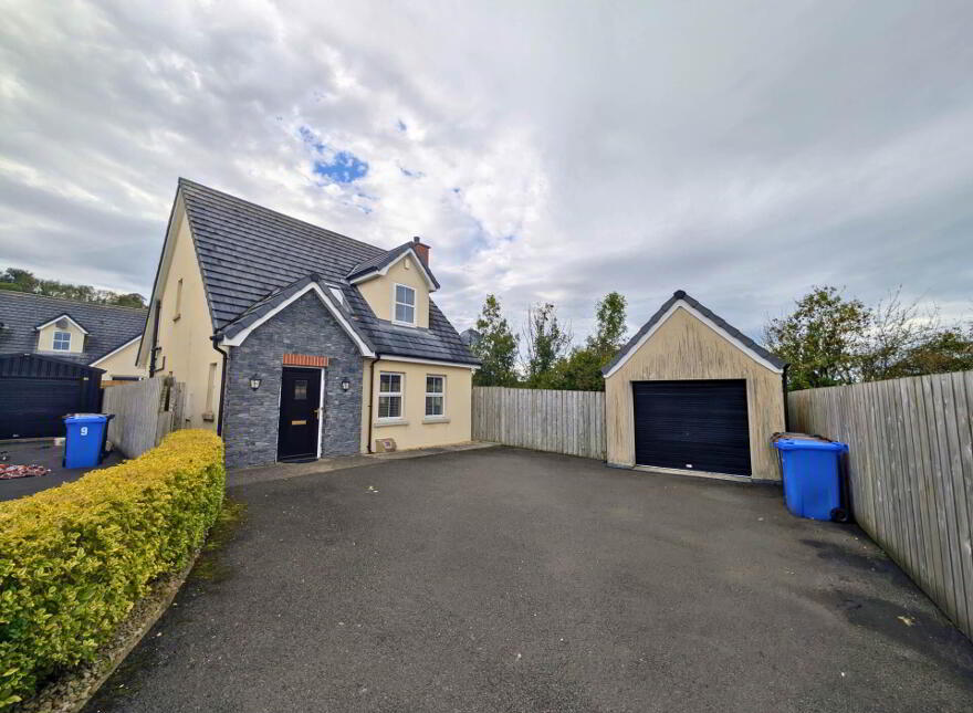 10 Riverside Mews, Larne, BT40 3JP photo