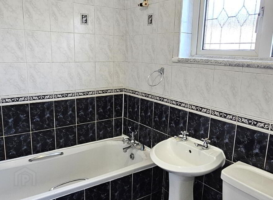 37 Caulside Park, Antrim, BT41 2DR
