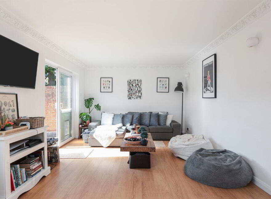 Flat 2 The Grange, 32a Deramore Park, Malone Road, Belfast, BT9 5JU