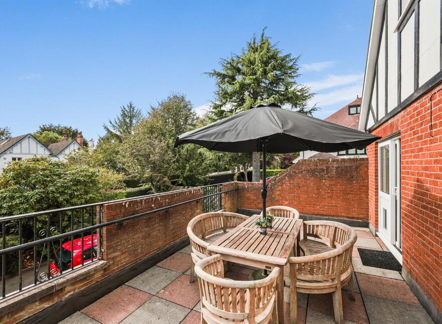 Flat 2 The Grange, 32a Deramore Park, Malone Road, Belfast, BT9 5JU