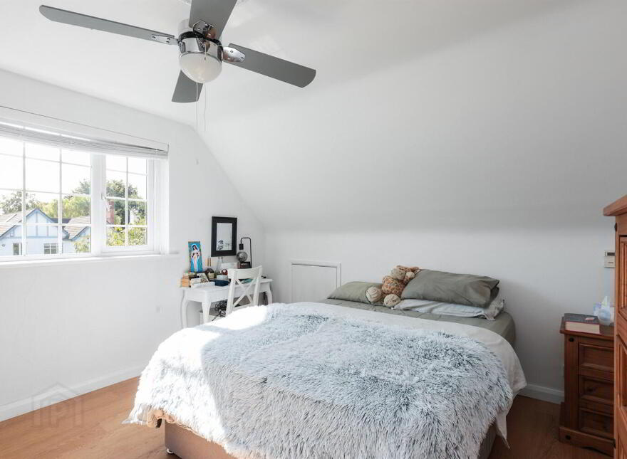 Flat 2 The Grange, 32a Deramore Park, Malone Road, Belfast, BT9 5JU