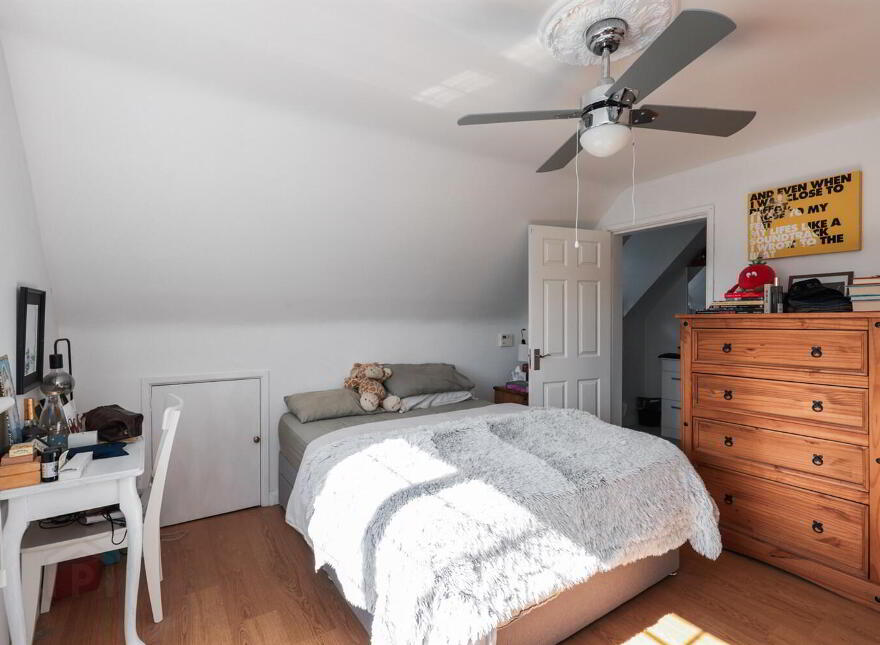 Flat 2 The Grange, 32a Deramore Park, Malone Road, Belfast, BT9 5JU
